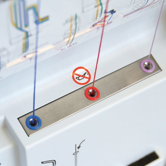 BERNINA L 890 QE