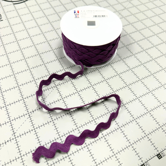 La StephanoiseRic Rac - 3/4" #90 Purple 100% Cotton