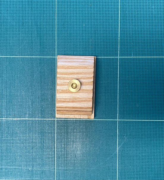 Quilt Hang Ups Ash Finish Mini Size