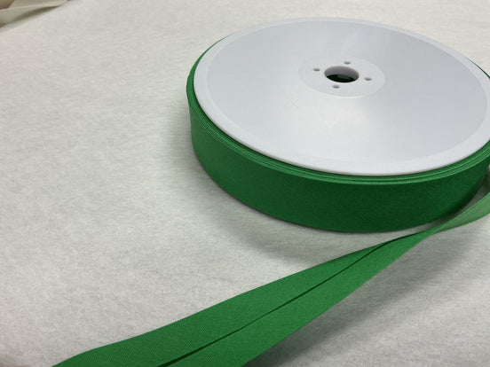 1" Single fold bias tape #15 Poly/Cotton Green (can be used as 1/2" double fold)