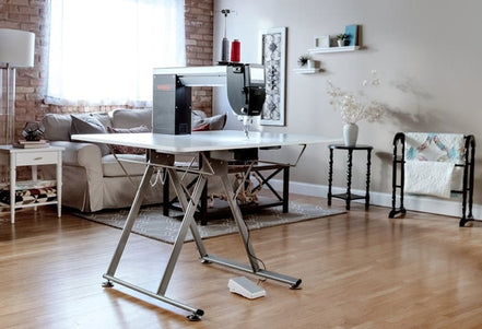 Q16 with Adjustable Foldable Table